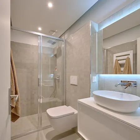 Apartment By Saint-sulpice Newly Refurbished 4 Bedroom