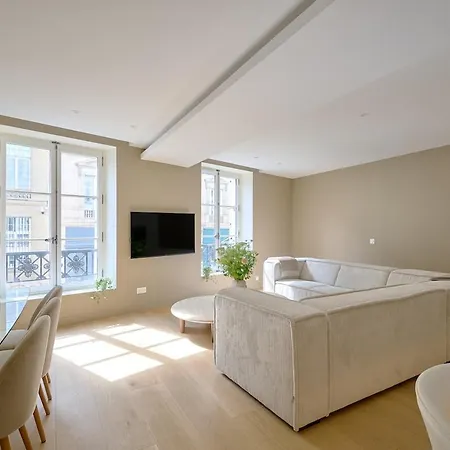 By Saint-sulpice Newly Refurbished 4 Bedroom Paris