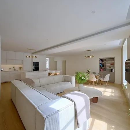 By Saint-sulpice Newly Refurbished 4 Bedroom Appartamento Parigi