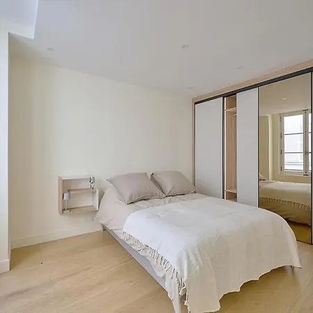 By Saint-sulpice Newly Refurbished 4 Bedroom Parigi